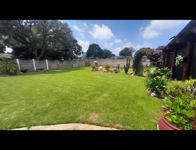 3 BEDROOM HOUSE FOR SALE IN RHODESFIELD